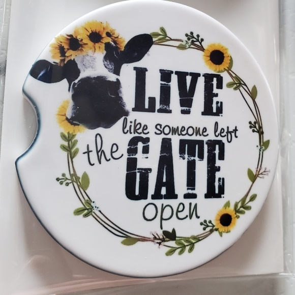 Live like someone left the gate open Set Of 2 Ceramic Car Coasters  Cow - Picture 2 of 6